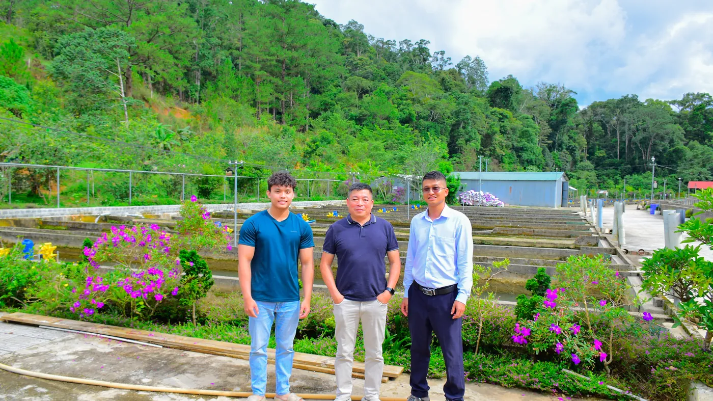 Hệ thống hồ nuôi cá tầm của khách hàng