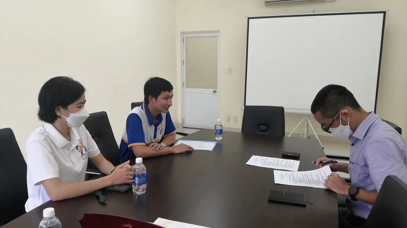 Buổi ký kết nghiệm thu hệ thống giữa AIC TECH và khách hàng